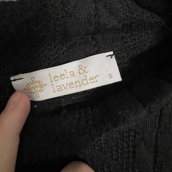 NWOT black cable knit 3/4 sleeve shirt - Picture 4 of 6